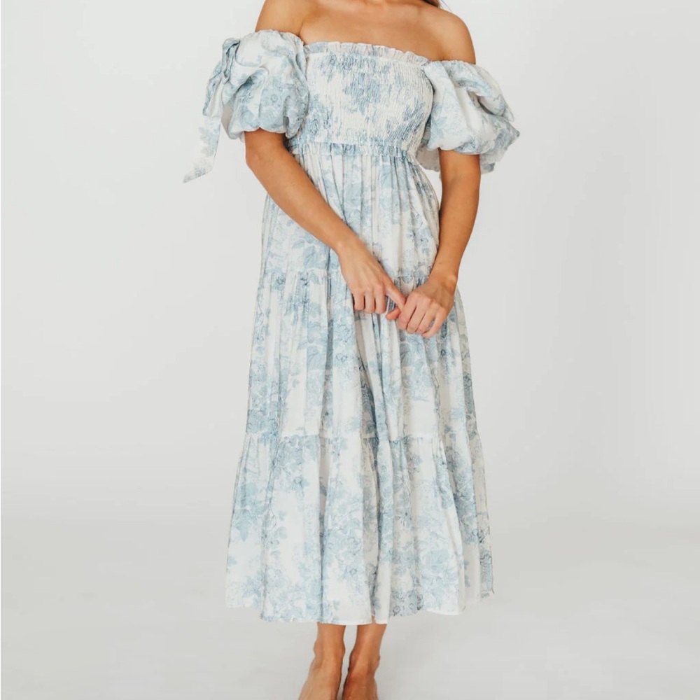 Worth Collective Elena Floral Print Smocked Midi Dress in Blue Bump Friendly NWT
